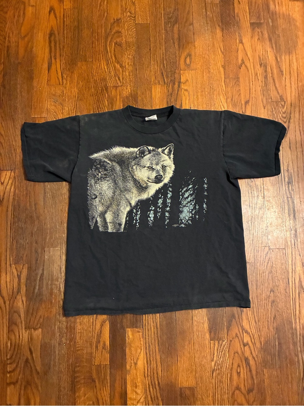 Vintage Harlequin wolf tshirt size large